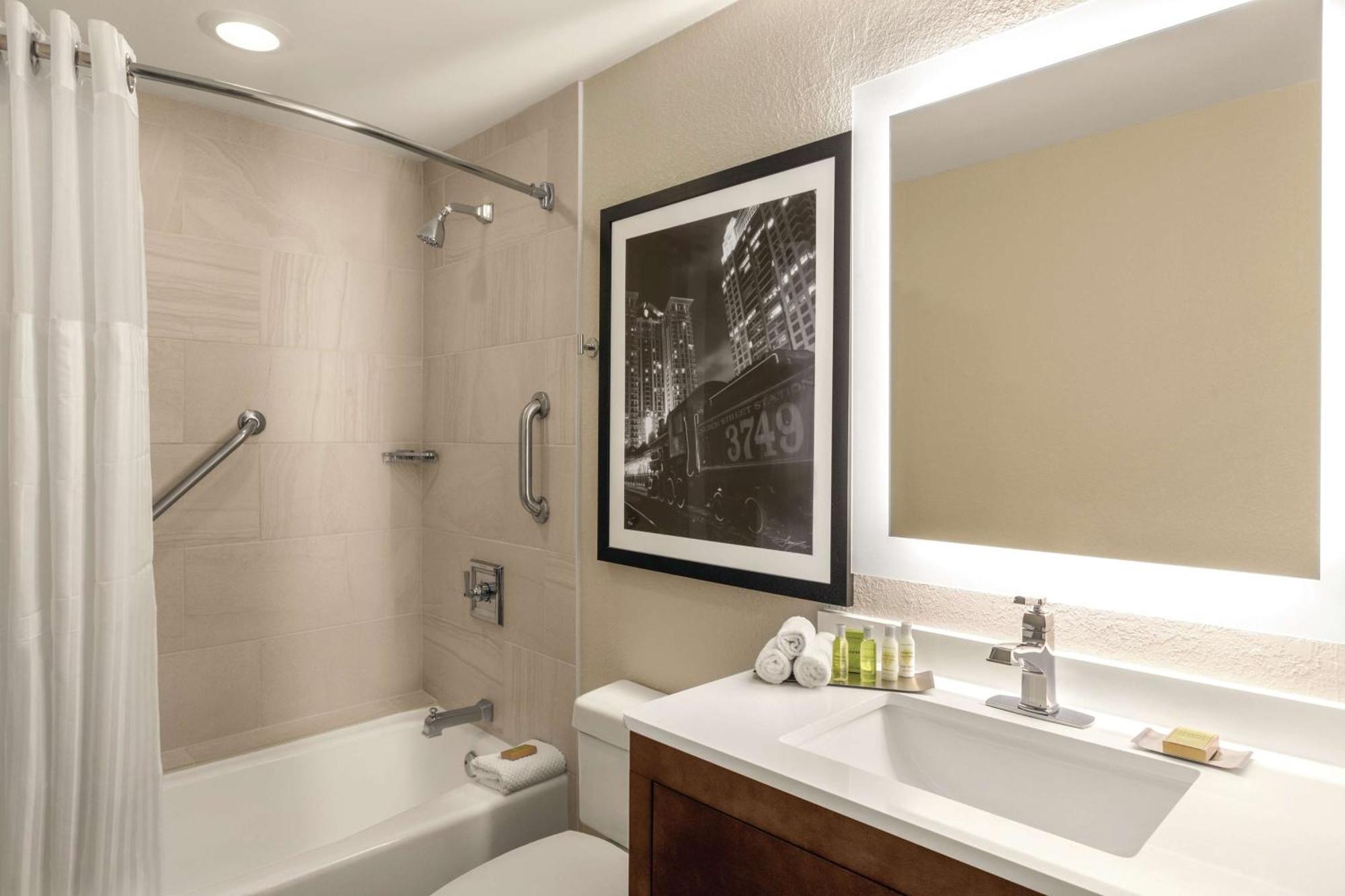 Doubletree By Hilton Downtown Hotel Orlando